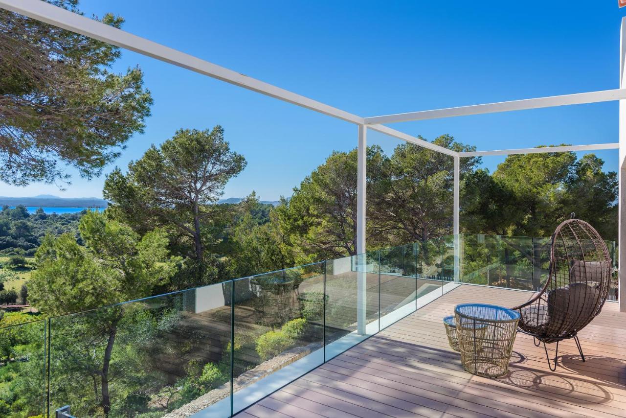 Brand New Luxury Infinity Pool & Views Villa